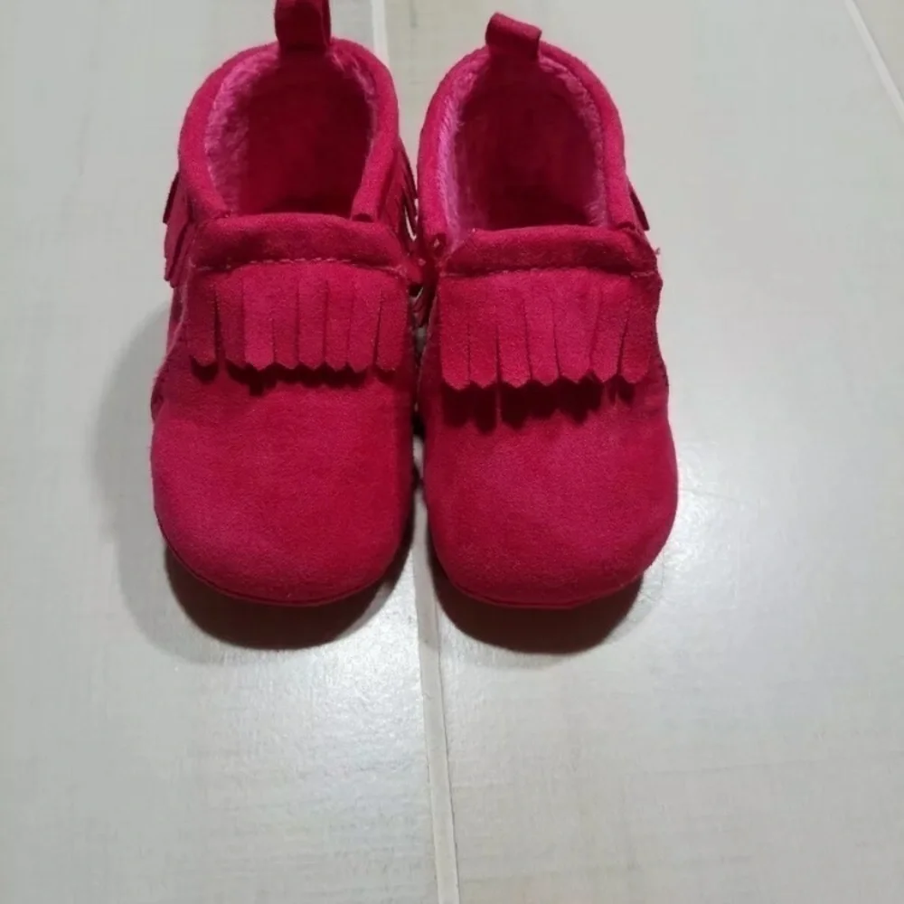 EUC Lot 7 pair Infant Shoes sz 2‎